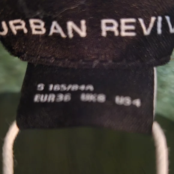 Women's Green and White Sweater - Picture 8 of 10